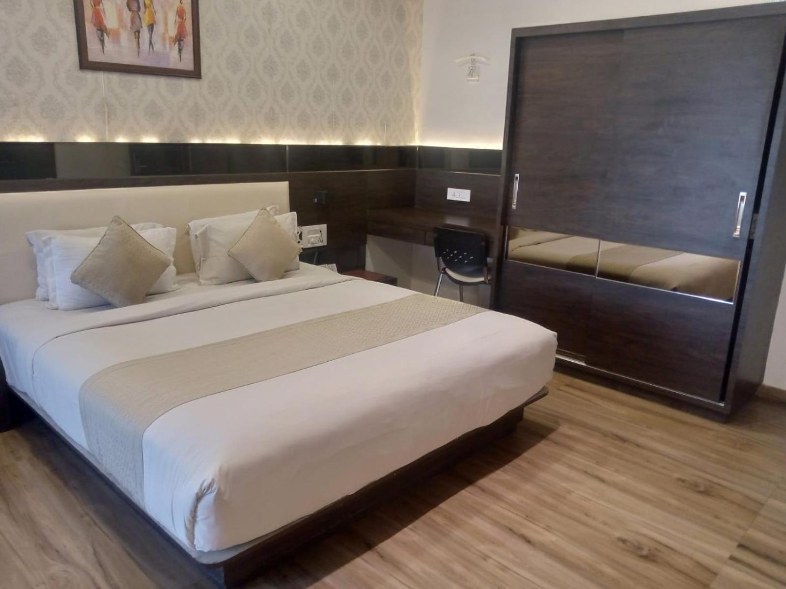 Hotel Shivalik - Mehsana Mahesana 外观 照片