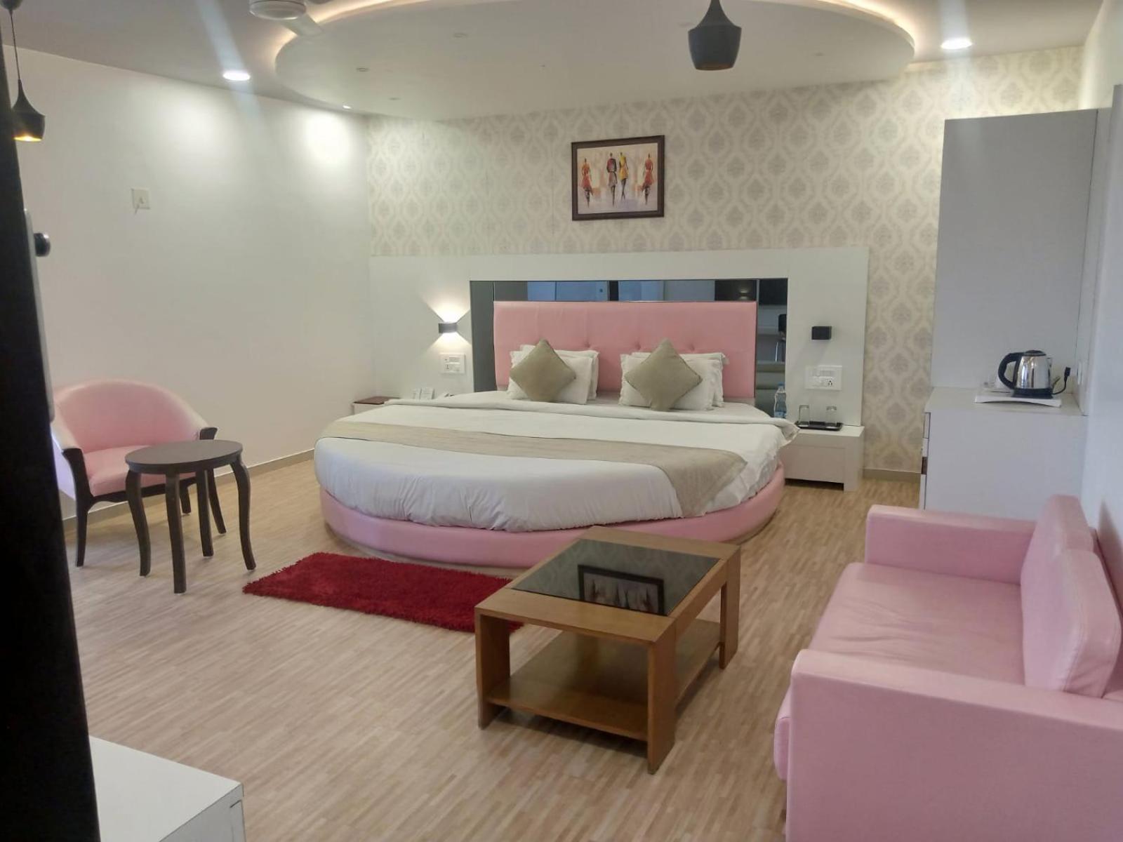 Hotel Shivalik - Mehsana Mahesana 外观 照片