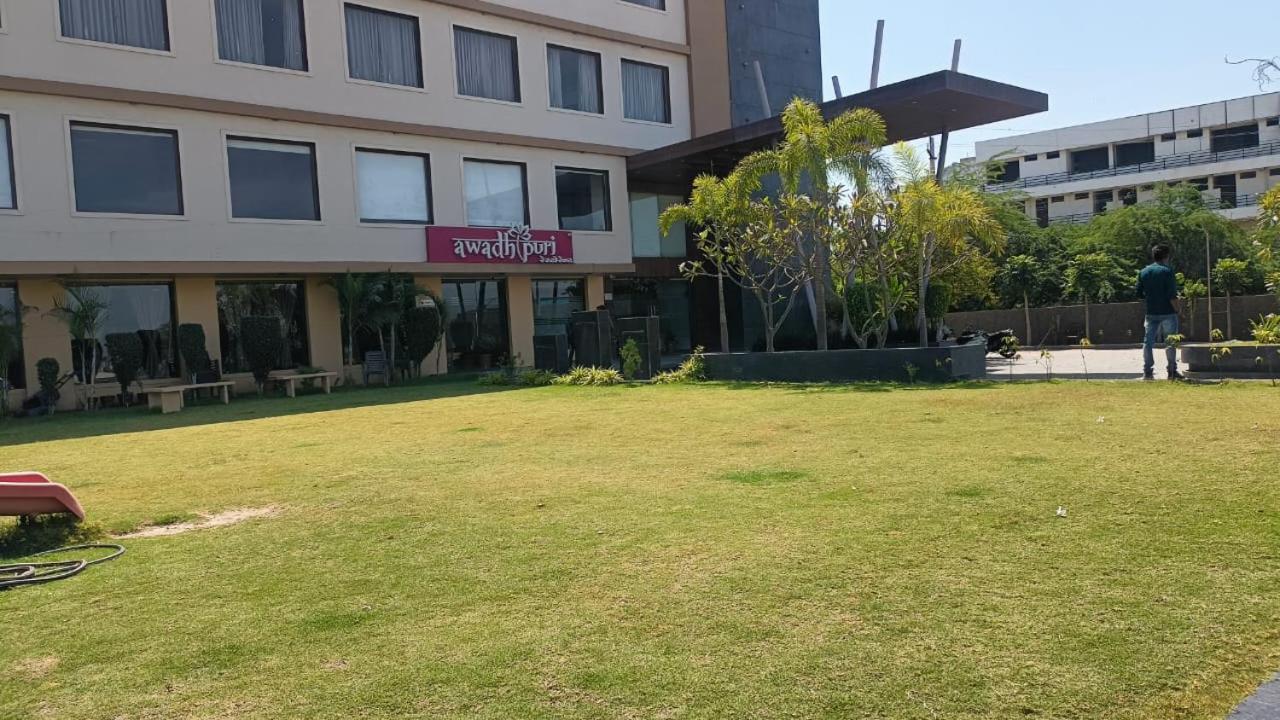 Hotel Shivalik - Mehsana Mahesana 外观 照片