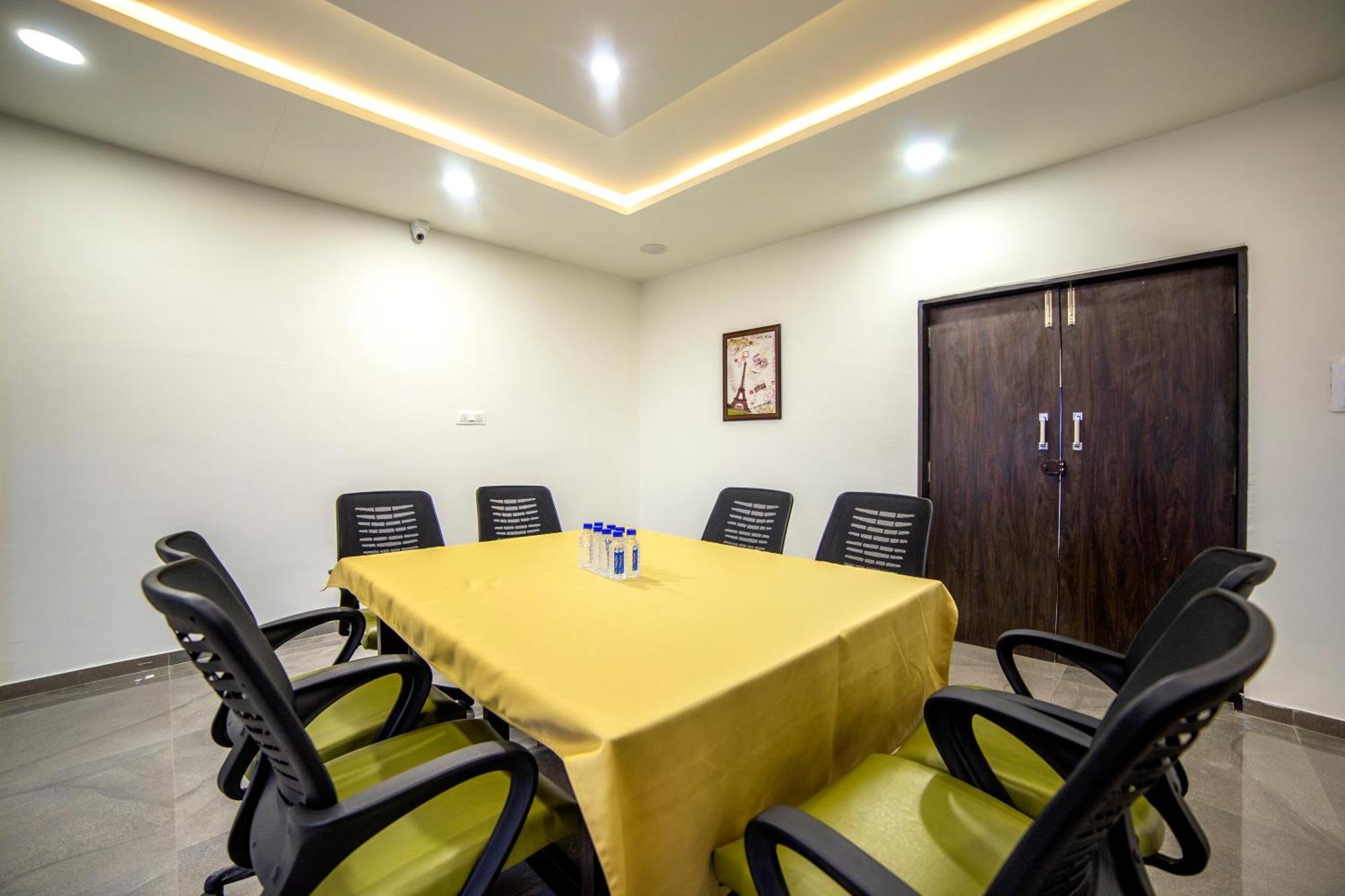 Hotel Shivalik - Mehsana Mahesana 外观 照片