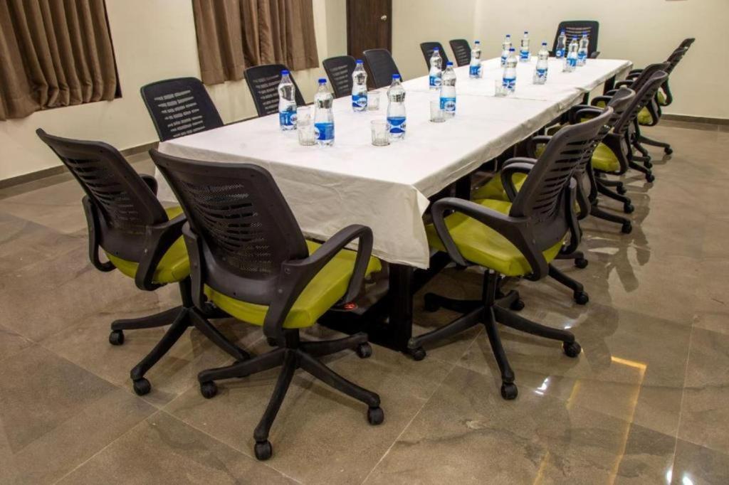 Hotel Shivalik - Mehsana Mahesana 外观 照片