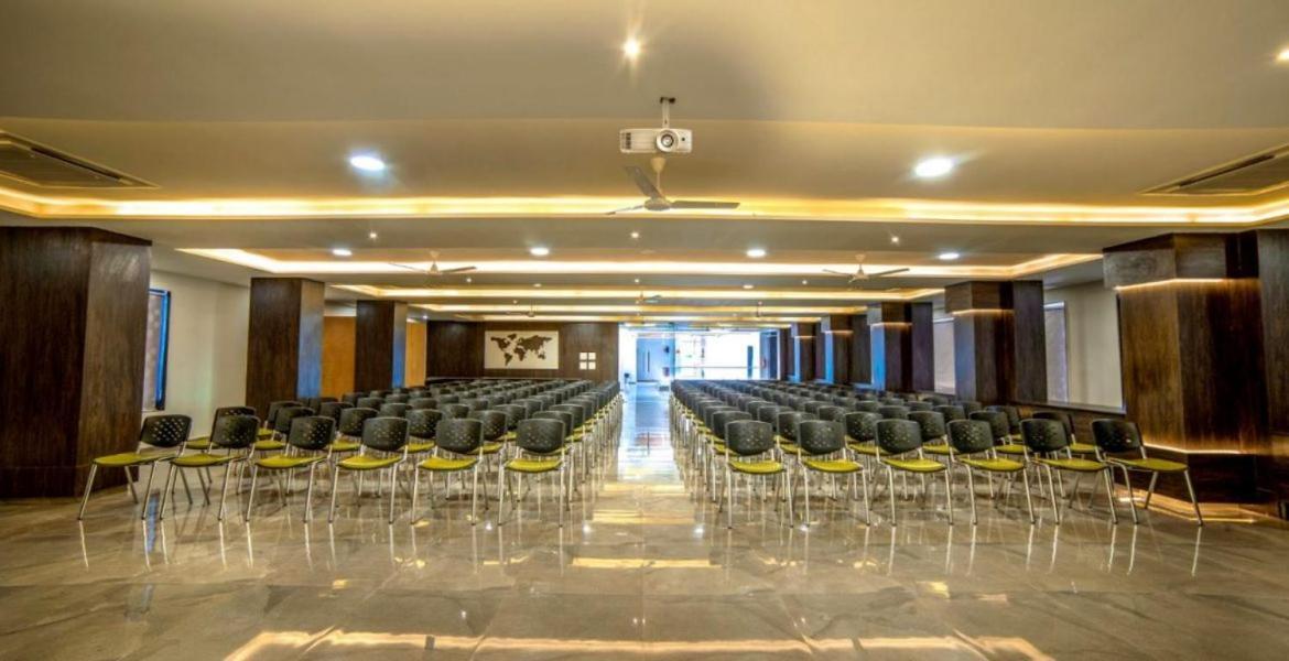 Hotel Shivalik - Mehsana Mahesana 外观 照片