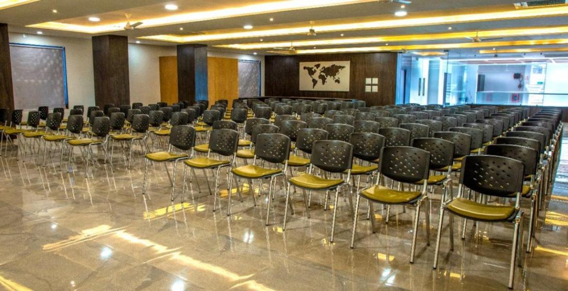 Hotel Shivalik - Mehsana Mahesana 外观 照片