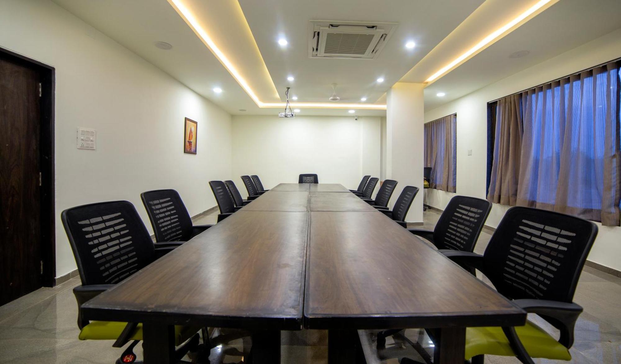 Hotel Shivalik - Mehsana Mahesana 外观 照片