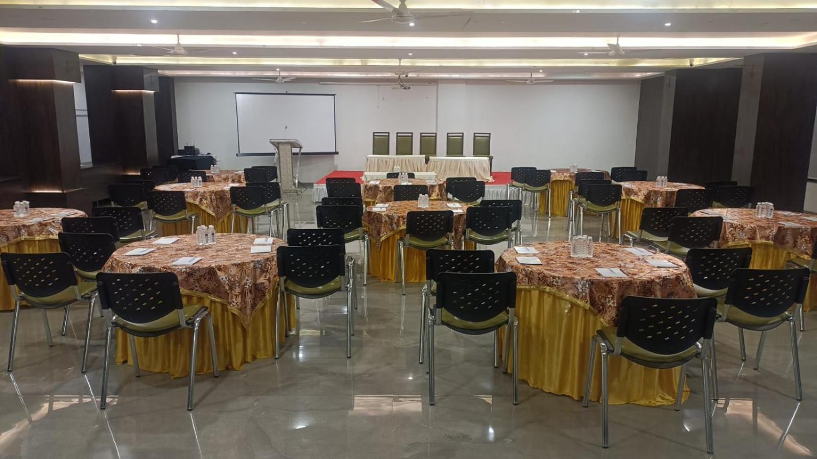 Hotel Shivalik - Mehsana Mahesana 外观 照片
