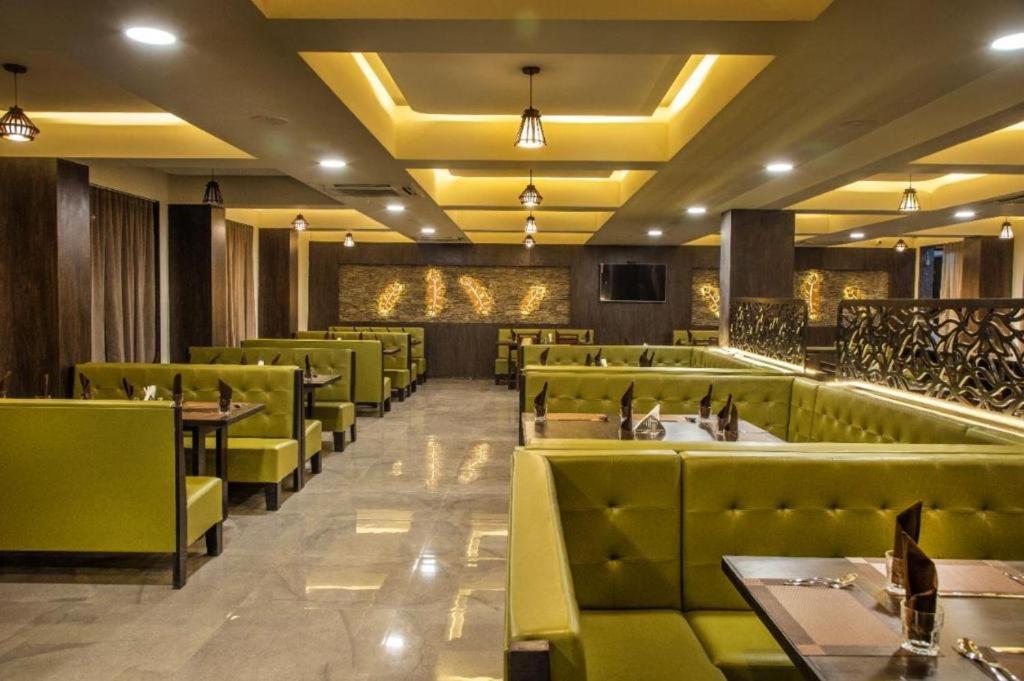 Hotel Shivalik - Mehsana Mahesana 外观 照片