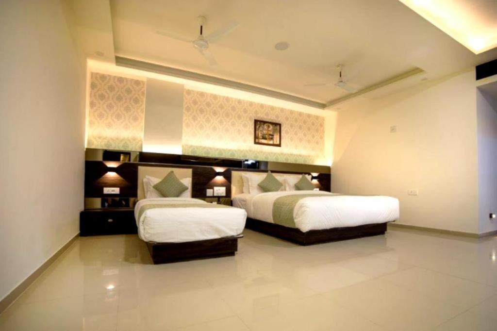 Hotel Shivalik - Mehsana Mahesana 外观 照片